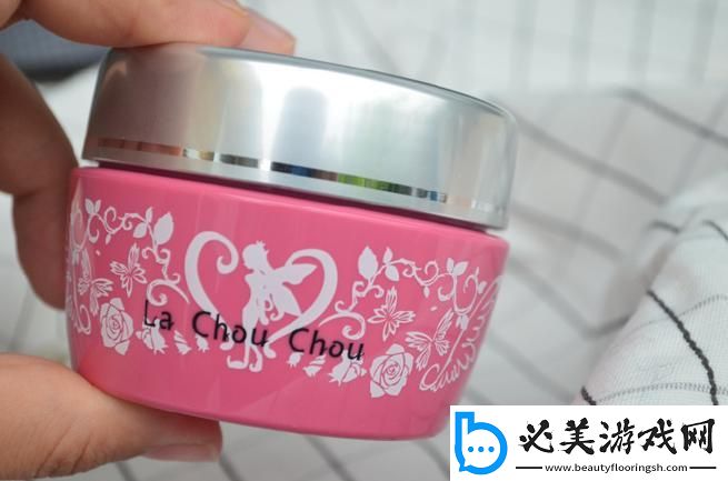 日本Lachouchou丰胸膏：网友热议的“胸”器-科技界的“D”-Cup法宝！！
